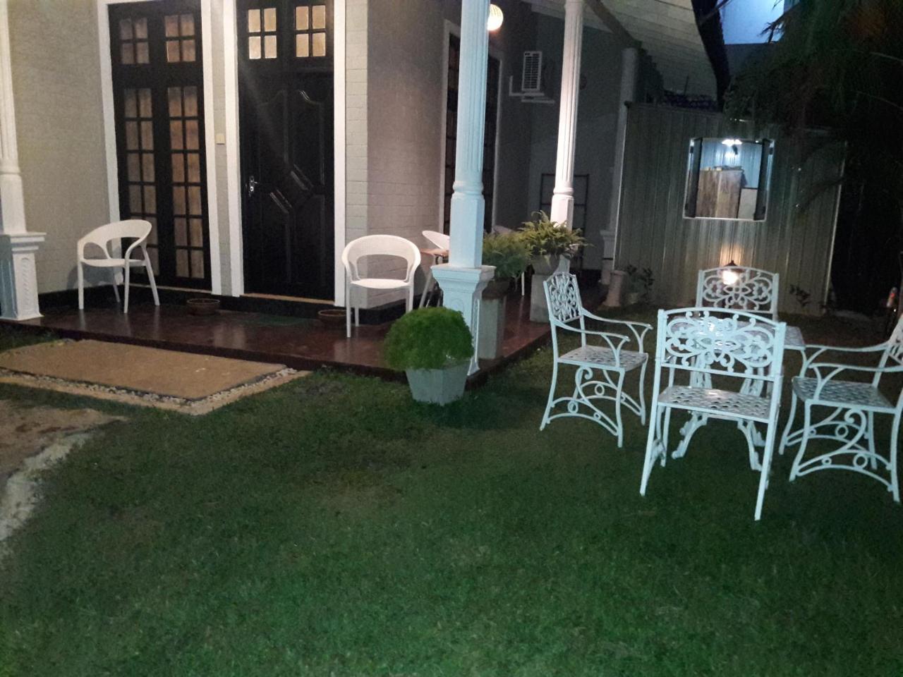 Mihilaka Holiday Homes Вадува Екстериор снимка
